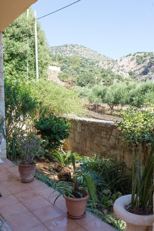 Heraklion Comfy House With Mountain View מראה חיצוני תמונה
