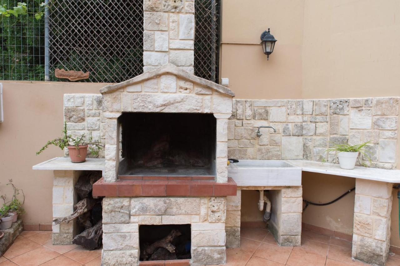 Heraklion Comfy House With Mountain View מראה חיצוני תמונה