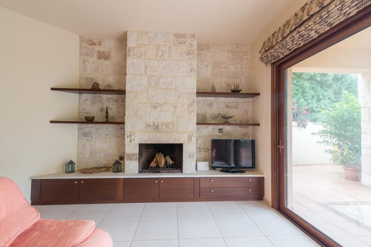 Heraklion Comfy House With Mountain View מראה חיצוני תמונה