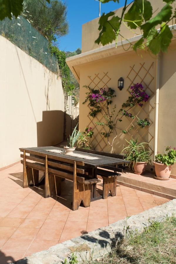 Heraklion Comfy House With Mountain View מראה חיצוני תמונה