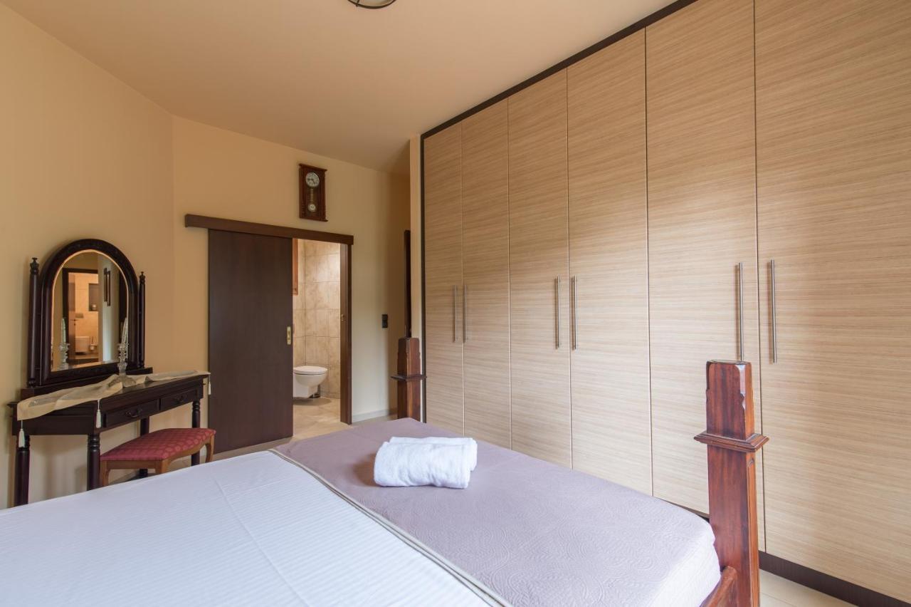Heraklion Comfy House With Mountain View מראה חיצוני תמונה