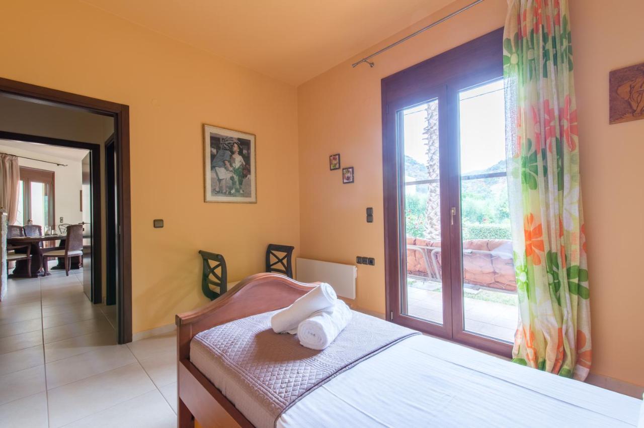 Heraklion Comfy House With Mountain View מראה חיצוני תמונה