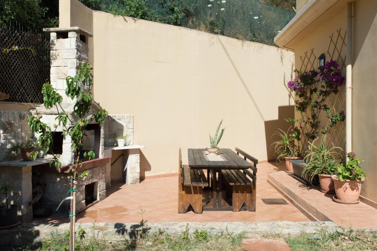Heraklion Comfy House With Mountain View מראה חיצוני תמונה
